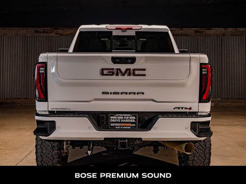 Used 2025 GMC Sierra 3500 AT4 image 8