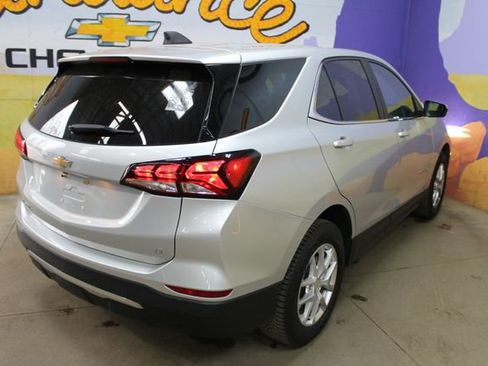 Used 2022 Chevrolet Equinox LT FWD image 8