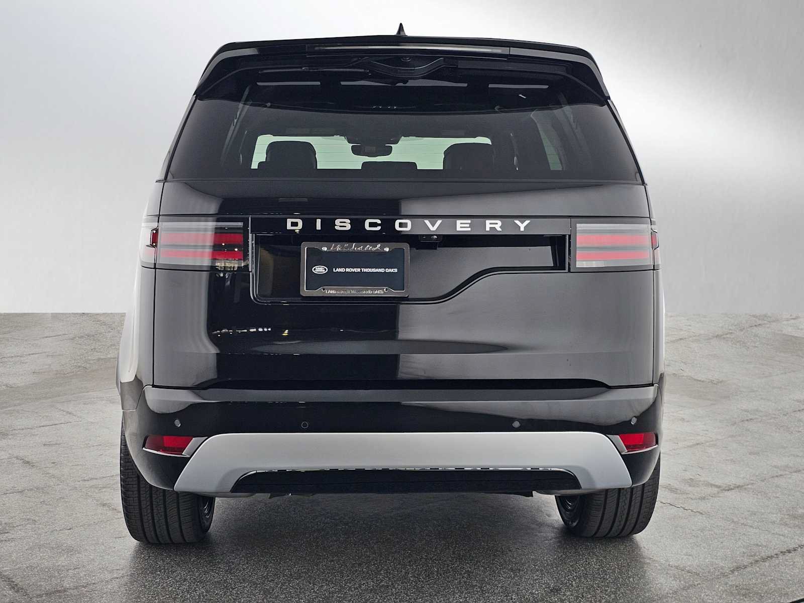 New 2026 Land Rover Discovery Limited Edition AWD/4WD image 4
