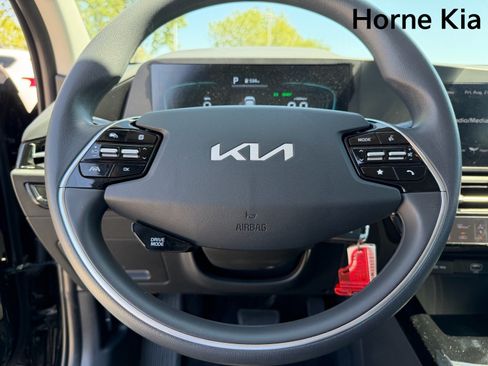 New 2026 Kia Niro LX FWD image 12