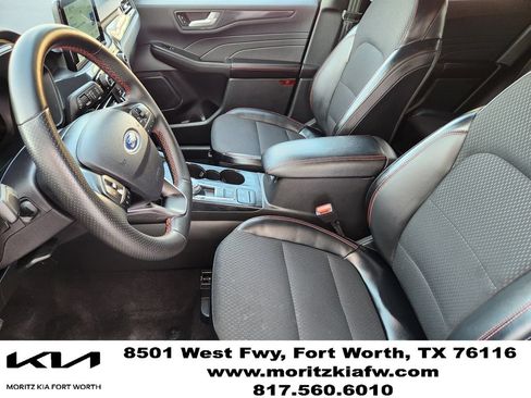 Used 2025 Ford Escape ST-Line FWD image 12