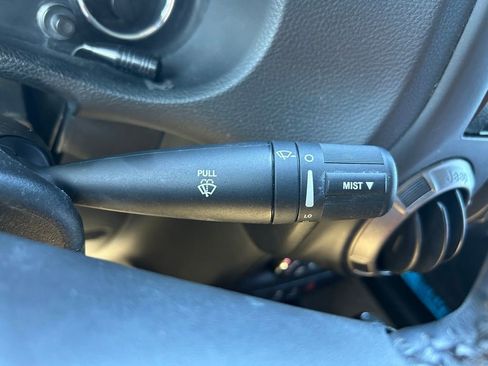 Used 2018 Jeep Wrangler Unlimited Sport S AWD/4WD image 18