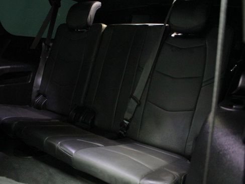 Used 2020 Cadillac Escalade ESV Platinum image 28