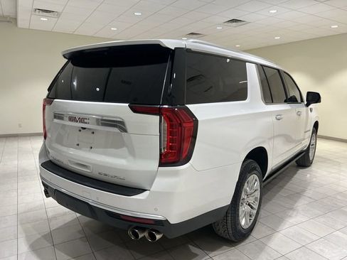 Used 2024 GMC Yukon XL Denali AWD/4WD image 5