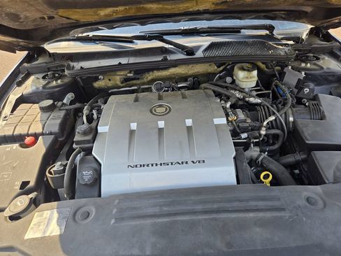 Used 2006 Cadillac DTS w/ Sun And Sound Package FWD image 26