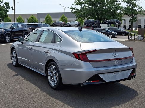 Certified 2023 Hyundai Sonata SEL w/ Cargo Package FWD image 4
