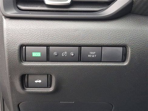 Used 2025 Nissan Sentra S image 26