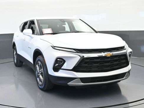 Used 2024 Chevrolet Blazer LT image 9