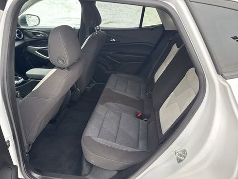 Used 2024 Chevrolet Trax LS image 19