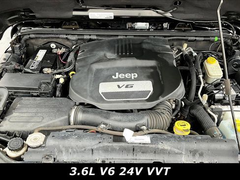 Used 2015 Jeep Wrangler Unlimited Rubicon AWD/4WD image 29