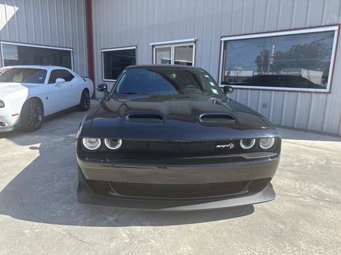 Used 2023 Dodge Challenger SRT Hellcat image 2