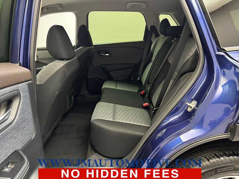 Used 2023 Nissan Rogue SV AWD/4WD image 14