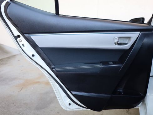Used 2014 Toyota Corolla LE FWD image 20