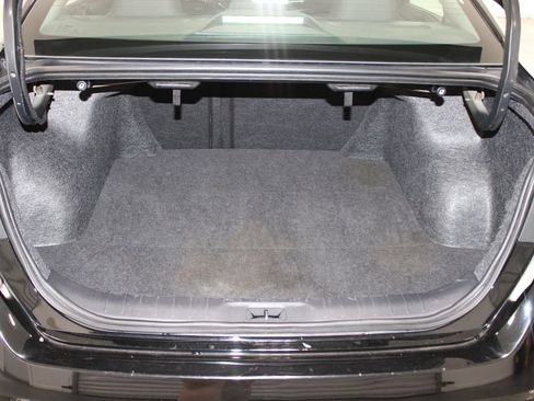 Used 2024 Nissan Altima 2.5 SV FWD image 14