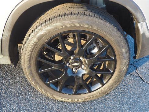 Used 2022 Chevrolet Trax LT w/ Driver Confidence Package image 8