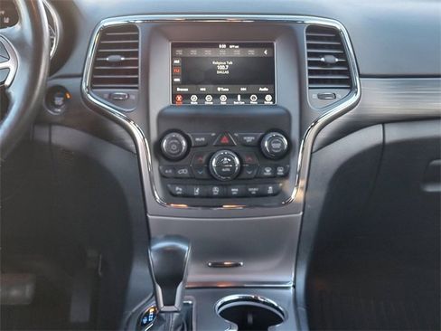 Certified 2021 Jeep Grand Cherokee Laredo w/ Security & Convenience Group image 16