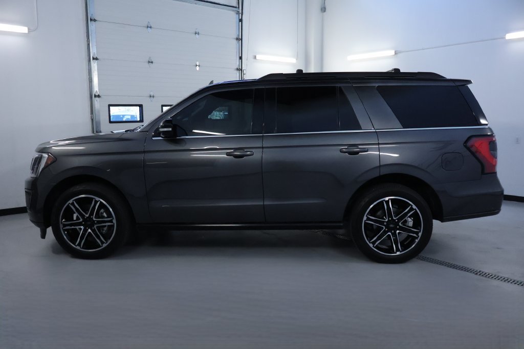Used 2020 Ford Expedition Limited w/ Equipment Group 303A AWD/4WD image 4
