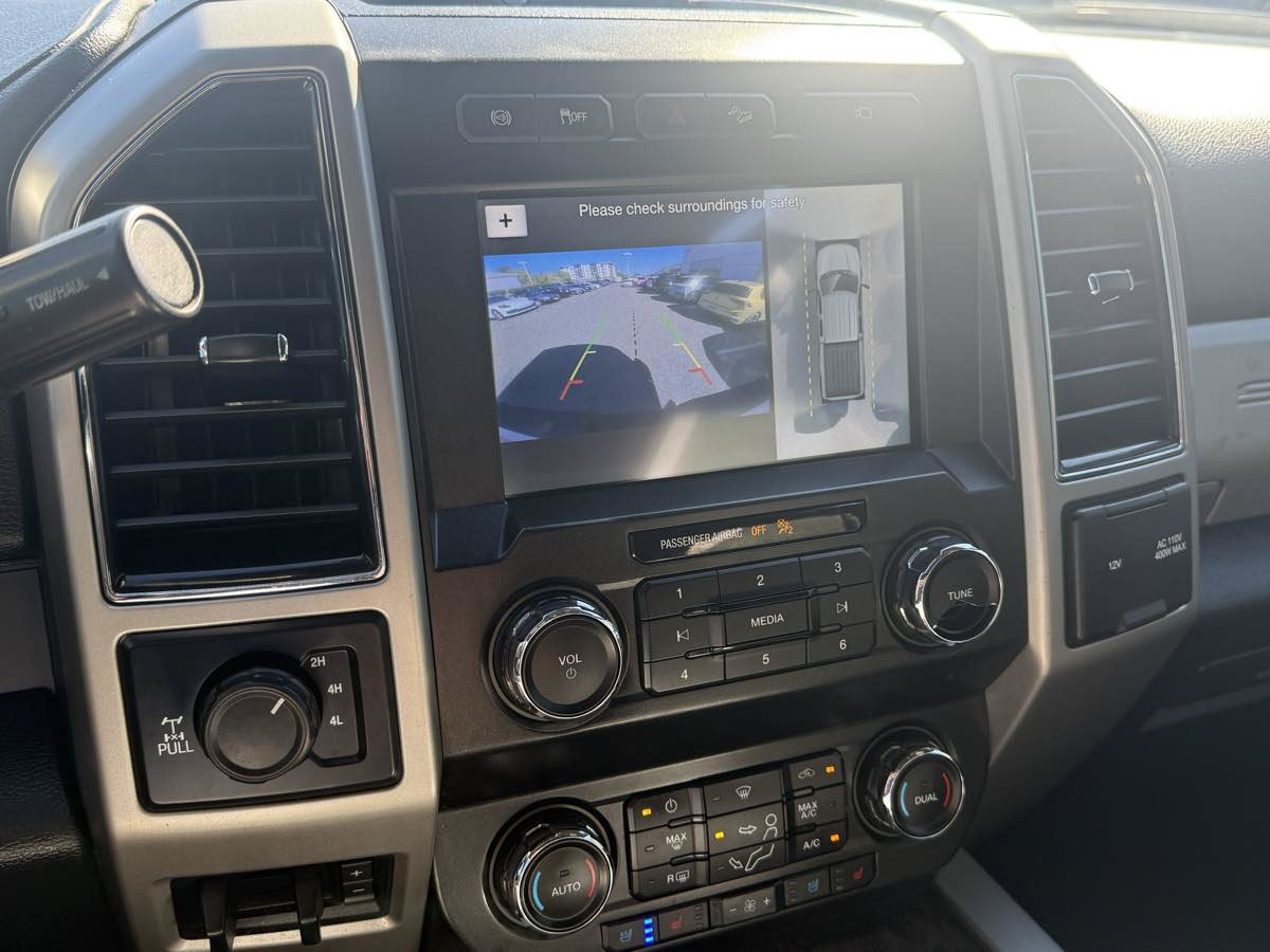 Used 2019 Ford F250 Lariat w/ Lariat Ultimate Package AWD/4WD image 28