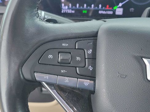 Used 2024 Cadillac Escalade Premium Luxury w/ LPO, Floor Liner Package AWD/4WD image 29