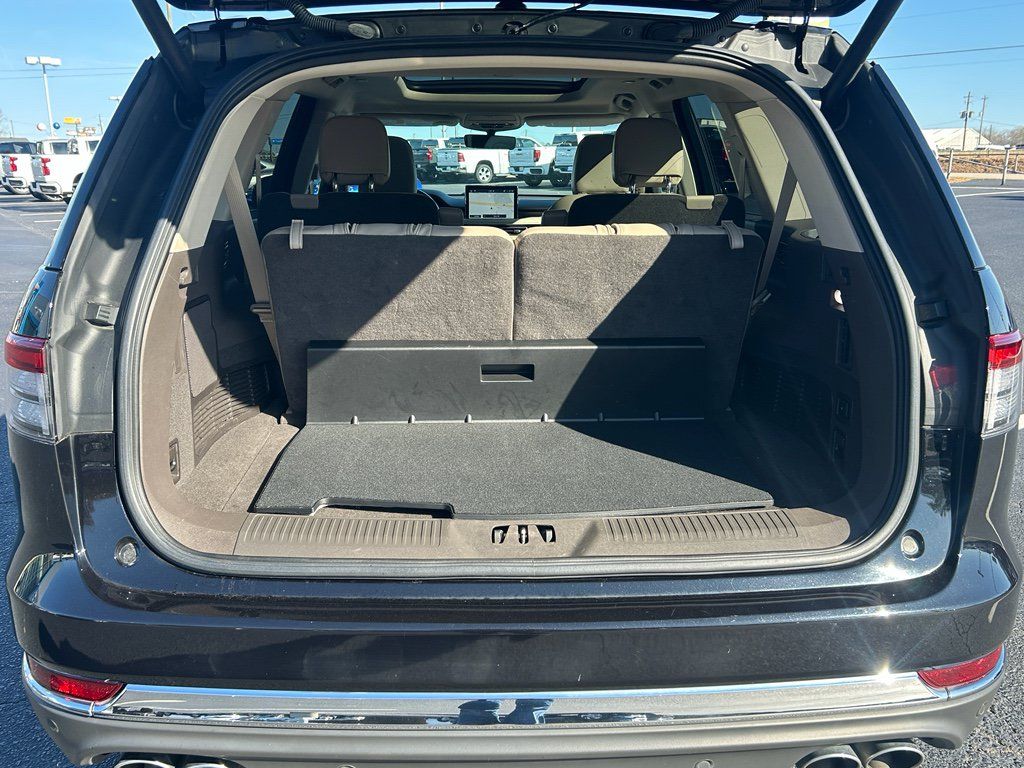Used 2023 Lincoln Aviator Reserve w/ Elements Package Plus RWD image 13