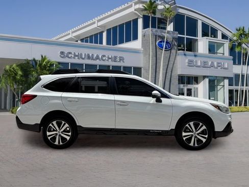 Used 2018 Subaru Outback 2.5i Limited AWD/4WD image 8