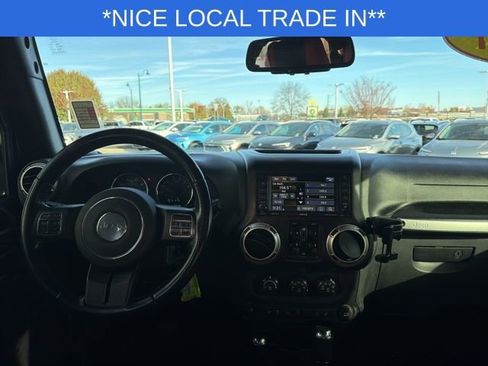 Used 2017 Jeep Wrangler Unlimited Sahara w/ Connectivity Group image 21