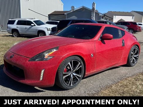 Used 2018 Nissan 370Z w/ Sport Package image 1
