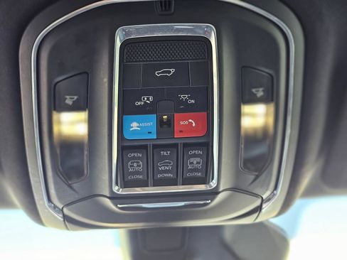 Used 2024 Jeep Grand Cherokee Limited 4xe AWD/4WD image 19