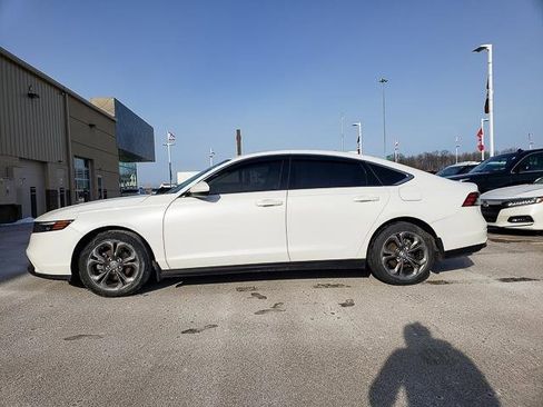 Used 2023 Honda Accord EX image 8