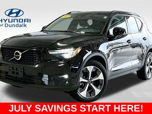 Used 2023 Volvo XC40 B5 Ultimate AWD/4WD image 1