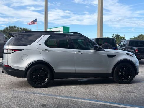 Used 2020 Land Rover Discovery SE AWD/4WD image 6