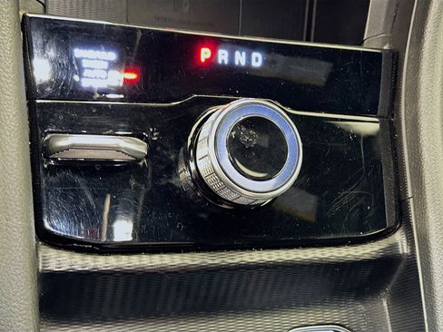 Used 2024 Jeep Grand Cherokee L Limited w/ Luxury Tech Group II image 25