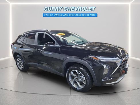 Used 2024 Chevrolet Trax LT w/ Driver Confidence Package image 1