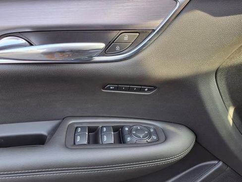 New 2025 Cadillac XT6 Luxury image 27