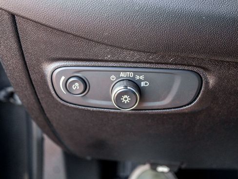 Used 2018 Chevrolet Equinox LT FWD image 33