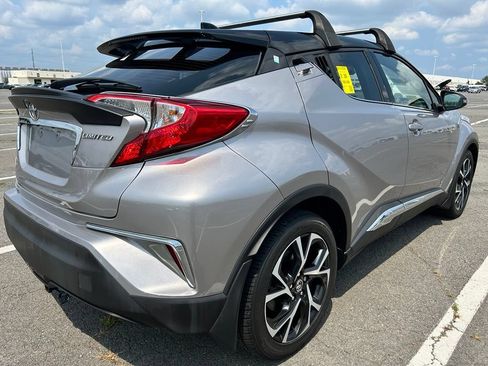 Used 2019 Toyota C-HR Limited FWD image 4