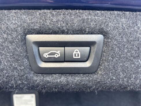 Used 2018 BMW 530i xDrive image 9