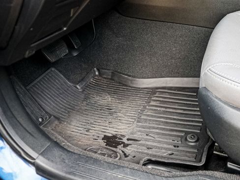 Used 2019 Subaru Outback 2.5i Premium image 16