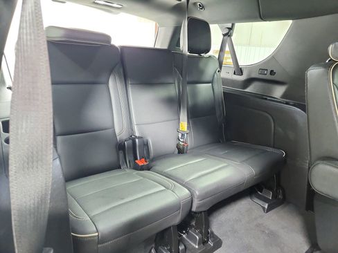 Used 2023 Chevrolet Suburban Premier image 46