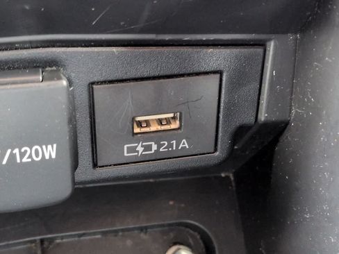 Used 2021 Toyota Corolla LE FWD image 20