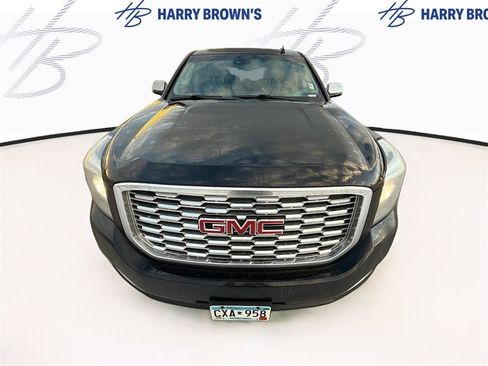 Used 2018 GMC Yukon Denali image 6