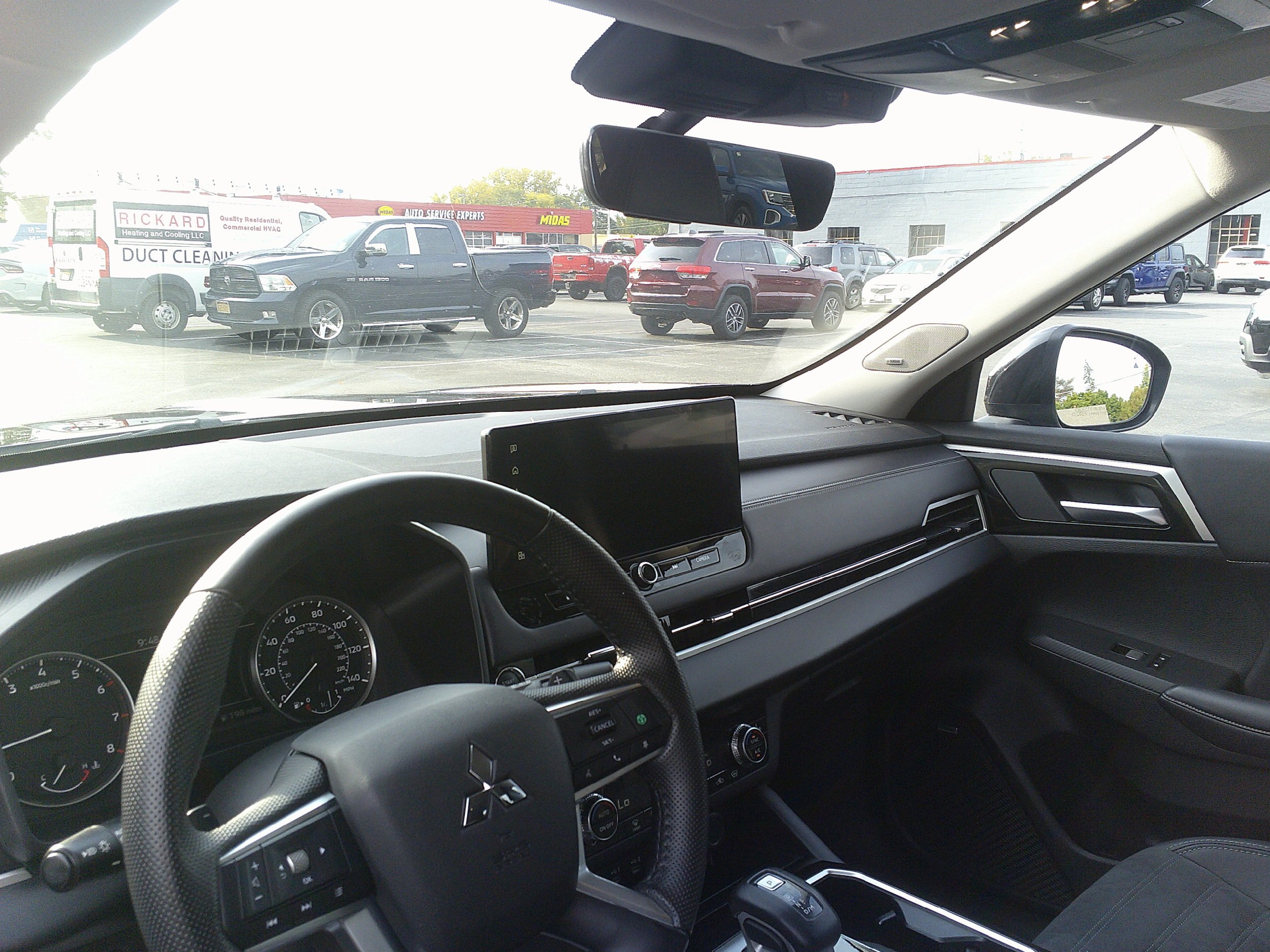 Used 2025 Mitsubishi Outlander SE AWD/4WD image 25