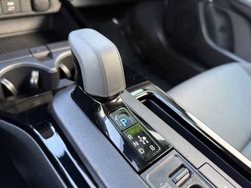 Used 2024 Toyota Prius LE image 21