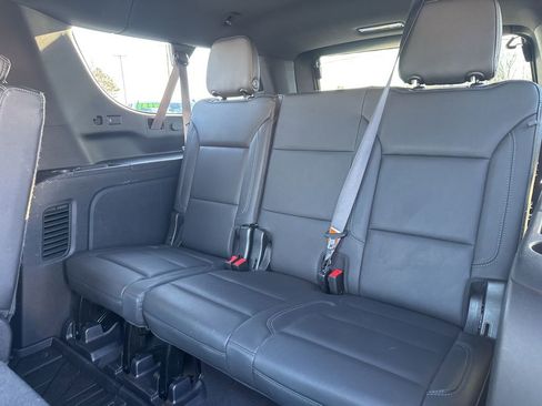 Used 2022 Chevrolet Suburban Z71 image 21