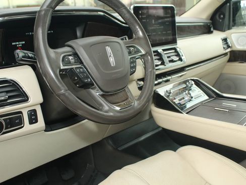 Used 2019 Lincoln Navigator Reserve w/ Cargo Package image 15