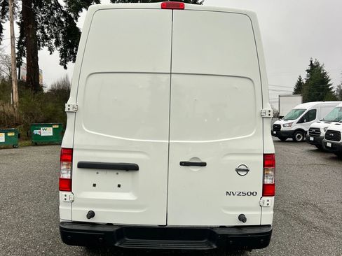 Used 2018 Nissan NV 2500 SV w/ Navigation Package image 6