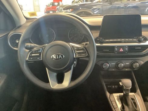 Certified 2020 Kia Forte LXS FWD image 6