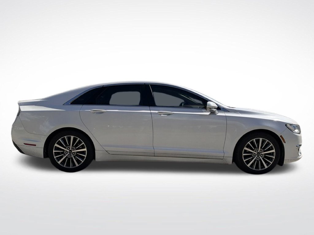 Used 2020 Lincoln MKZ w/ Convenience Package FWD image 4