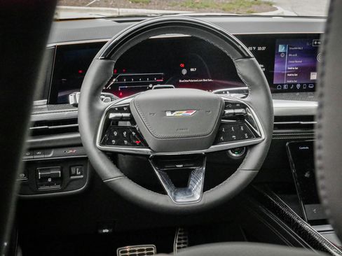 Used 2026 Cadillac Escalade ESV V image 6