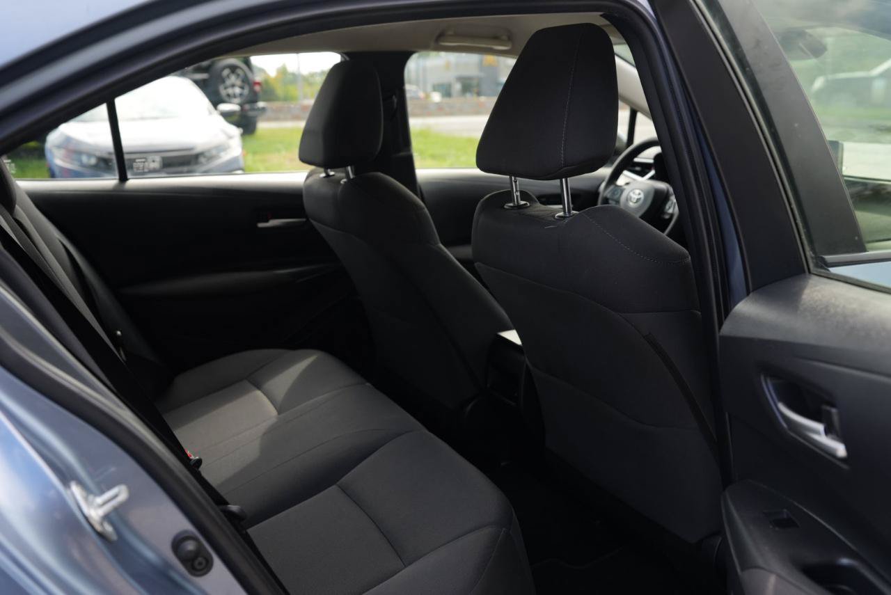 Used 2020 Toyota Corolla LE FWD image 27